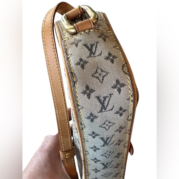 Louis Vuitton Mini Lin Juliette Pouchette PM - Picture 7 of 12